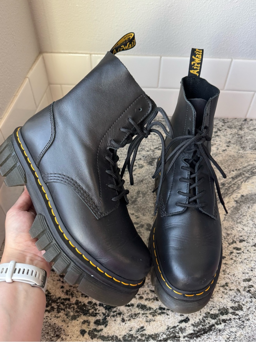 Dr. Martens Audrick 8-Eye Nappa Leather Platform Boots.. L 9. EUC!